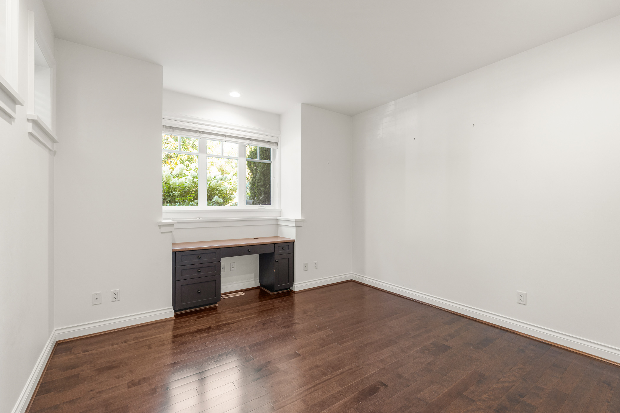 4848 Vista Place